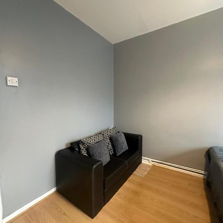 1 Bedroom Flat In Whitechapel, Londres Exterior foto
